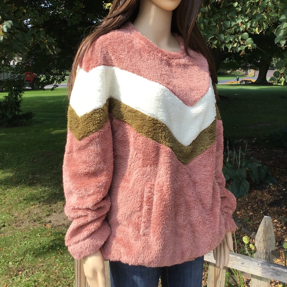 - PLUSH COZY LOOSE TOP WITH SIDE POCKETS - Picture 4 of 9